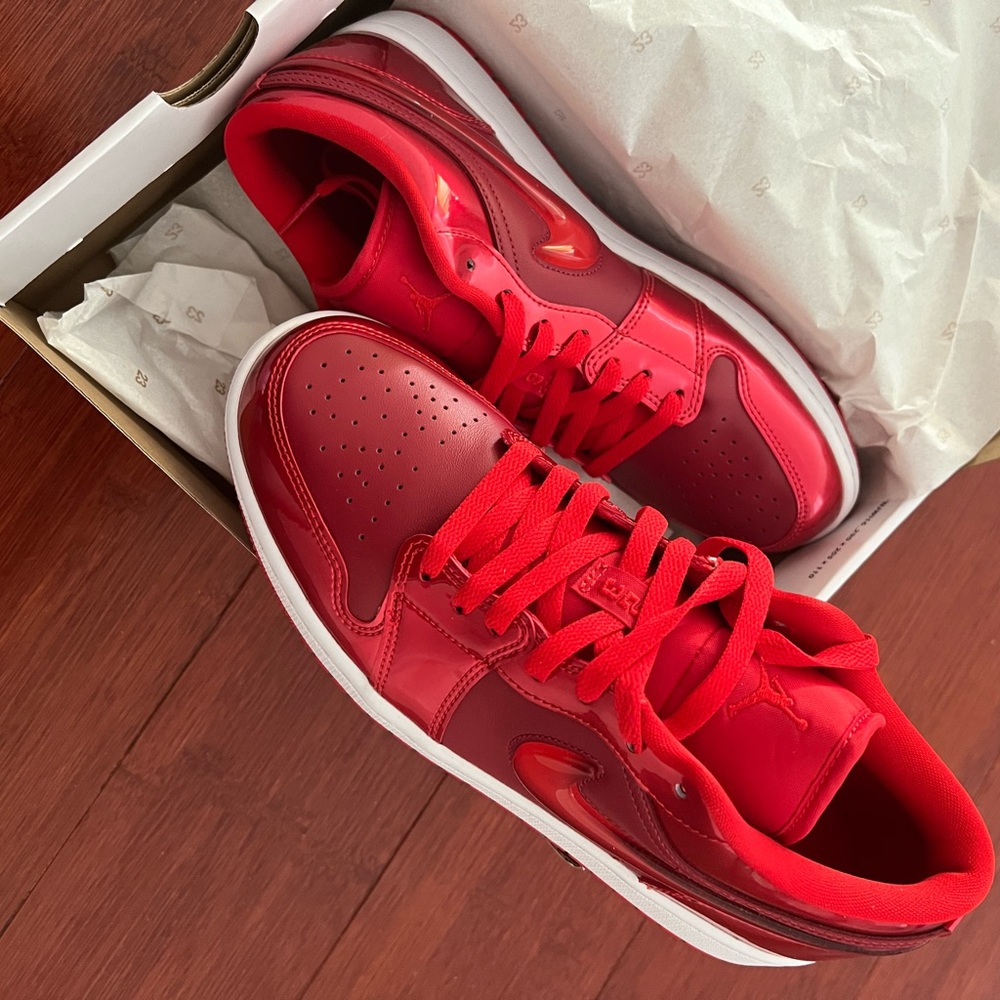 COPY - Women’s air Jordan 1 Low SE “Cherry Pomegranate”